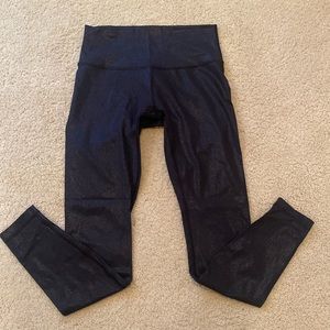 Shinmery lululemon leggings. Size 6. Unfortunately the size tag came off